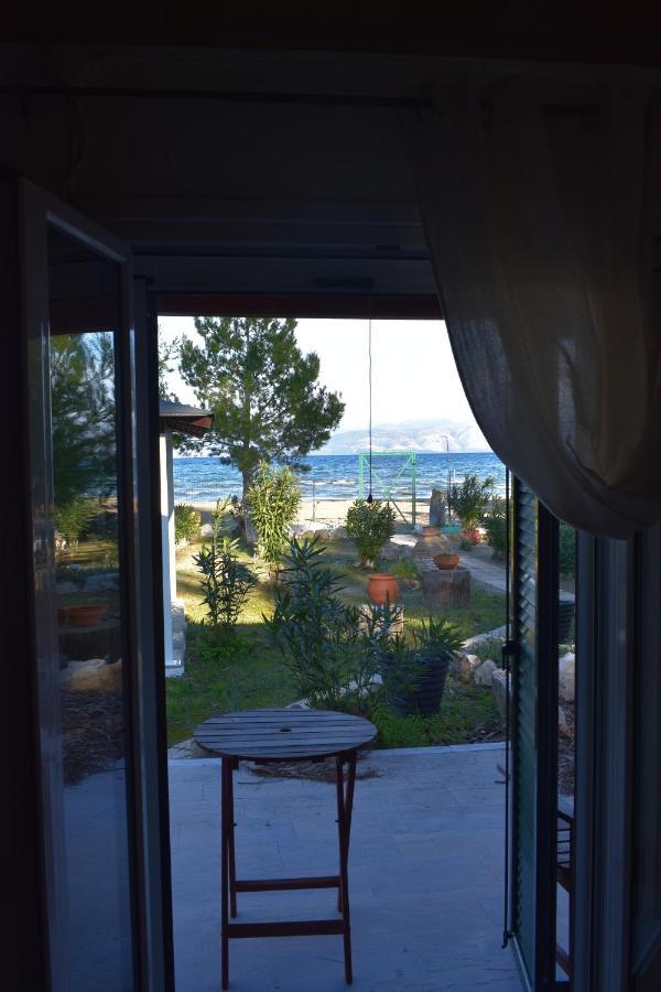 Bouka Beachfront Bungalows Agios Nikolaos  Dış mekan fotoğraf